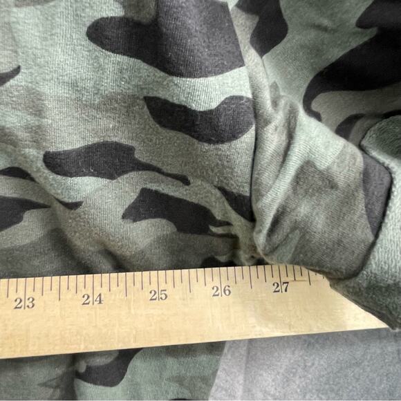 The Sweatshirt pullover siz 2X camouflage relaxed fit slight flared himline S/L - Picture 8 of 16